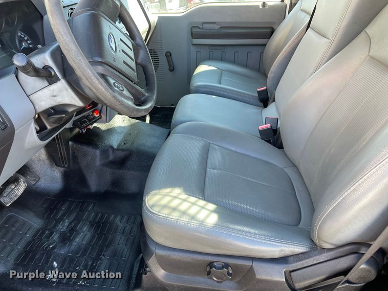 image for item JR9858 2011 Ford F550 Super Duty XL  utility / service truck