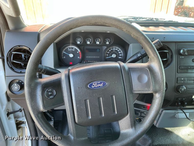image for item JR9858 2011 Ford F550 Super Duty XL  utility / service truck