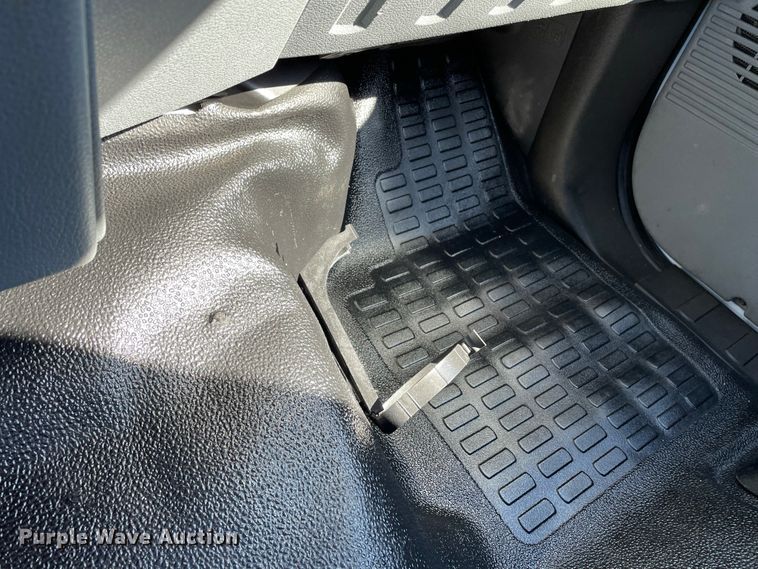 image for item JR9858 2011 Ford F550 Super Duty XL  utility / service truck