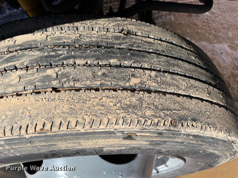 image for item JR9858 2011 Ford F550 Super Duty XL  utility / service truck