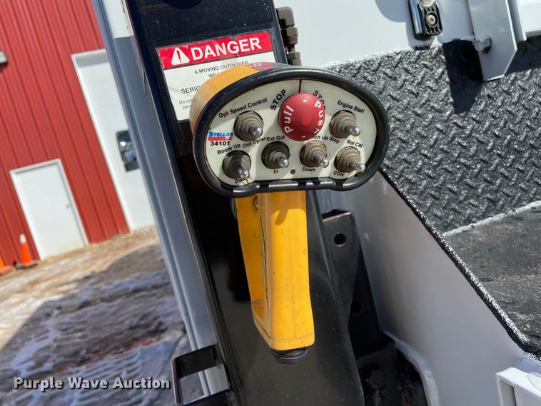 image for item JR9858 2011 Ford F550 Super Duty XL  utility / service truck