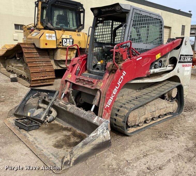 image for item JR9862 2017 Takeuchi TL12R2  tracked skid steer loader
