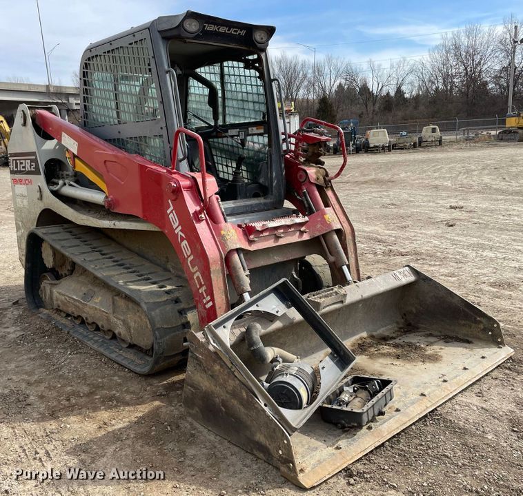 image for item JR9862 2017 Takeuchi TL12R2  tracked skid steer loader