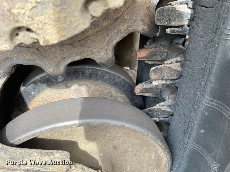 image for item JR9862 2017 Takeuchi TL12R2  tracked skid steer loader