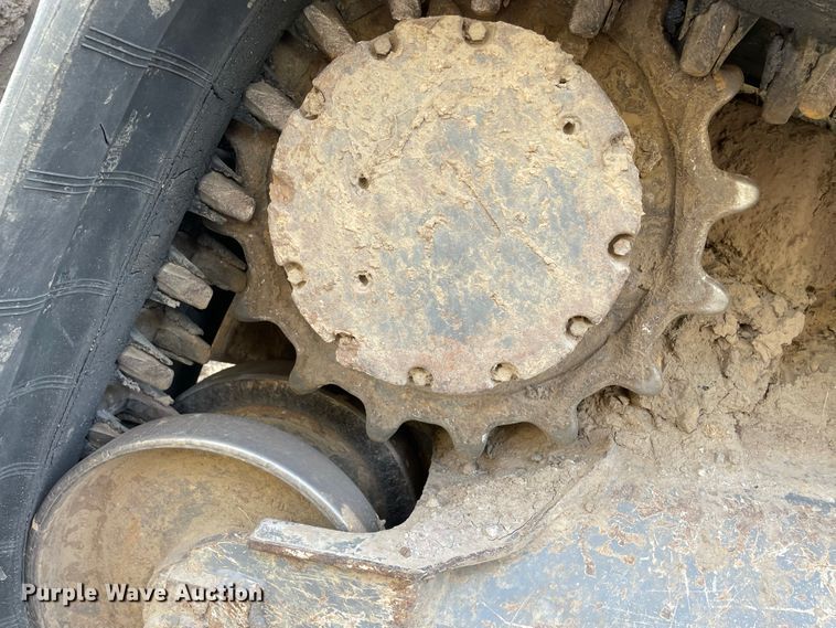 image for item JR9862 2017 Takeuchi TL12R2  tracked skid steer loader