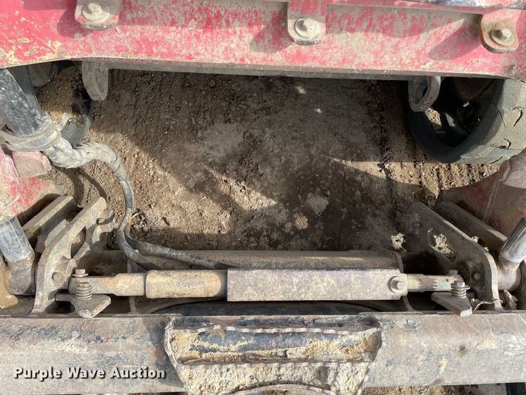 image for item JR9862 2017 Takeuchi TL12R2  tracked skid steer loader