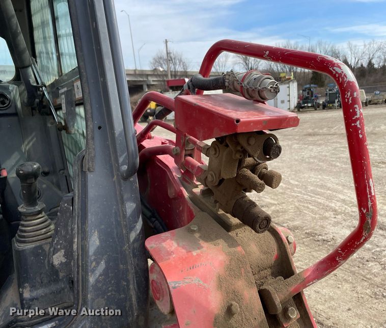 image for item JR9862 2017 Takeuchi TL12R2  tracked skid steer loader