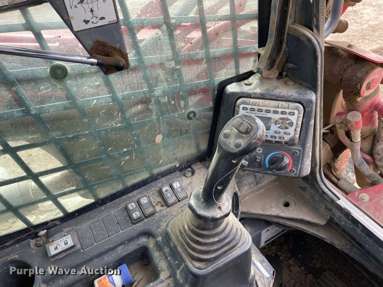 image for item JR9862 2017 Takeuchi TL12R2  tracked skid steer loader