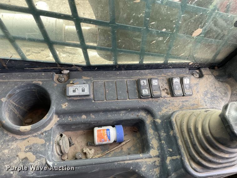 image for item JR9862 2017 Takeuchi TL12R2  tracked skid steer loader