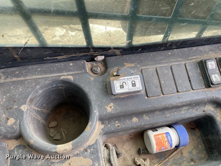 image for item JR9862 2017 Takeuchi TL12R2  tracked skid steer loader