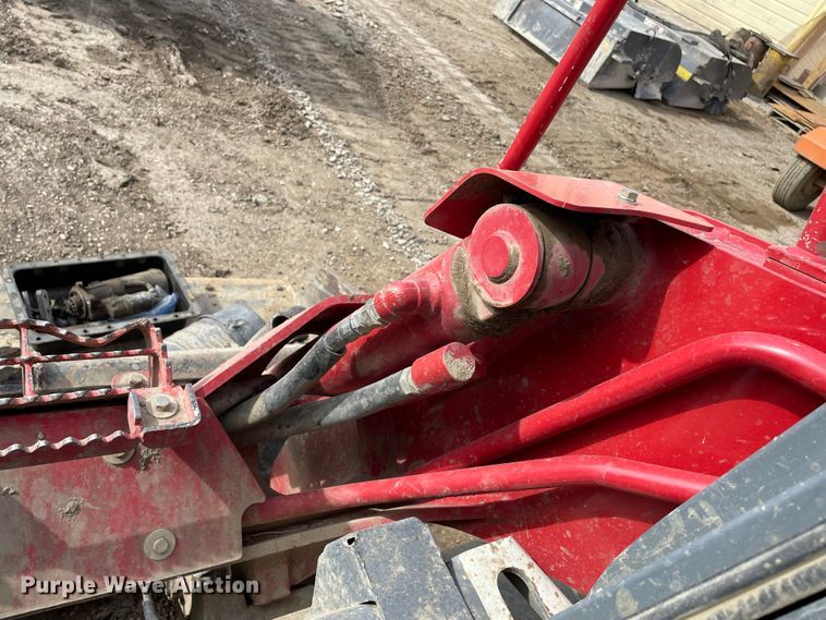 image for item JR9862 2017 Takeuchi TL12R2  tracked skid steer loader