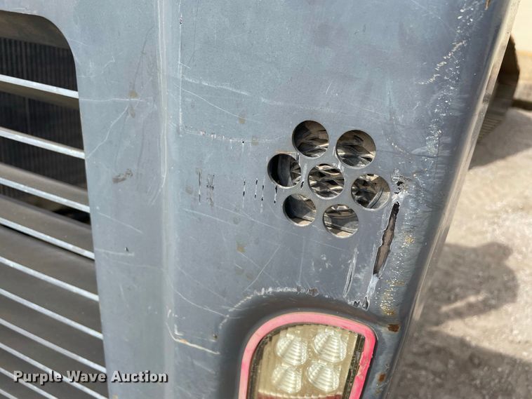 image for item JR9862 2017 Takeuchi TL12R2  tracked skid steer loader