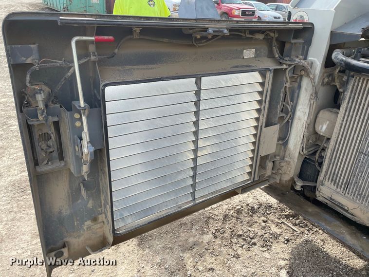 image for item JR9862 2017 Takeuchi TL12R2  tracked skid steer loader