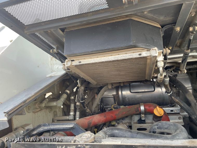 image for item JR9862 2017 Takeuchi TL12R2  tracked skid steer loader