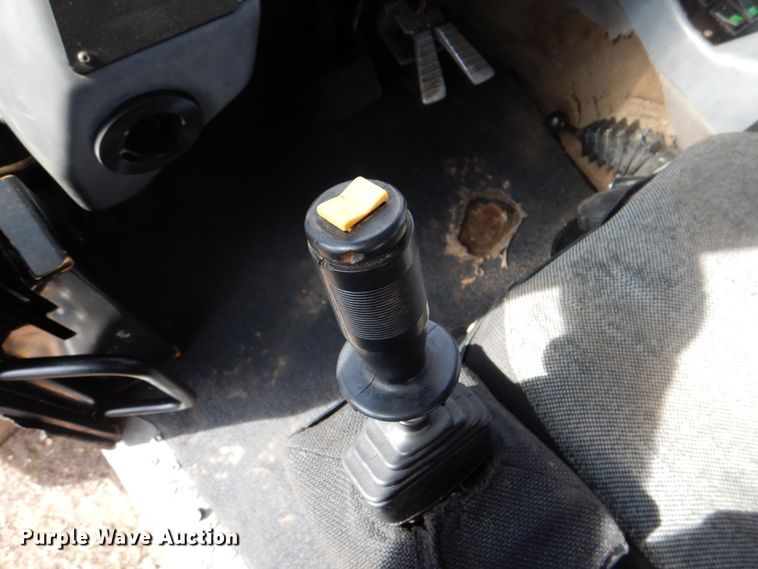 image for item JS9715 2011 Caterpillar 563  mulcher