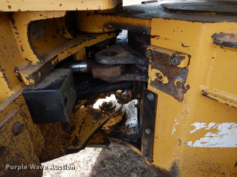 image for item JS9715 2011 Caterpillar 563  mulcher