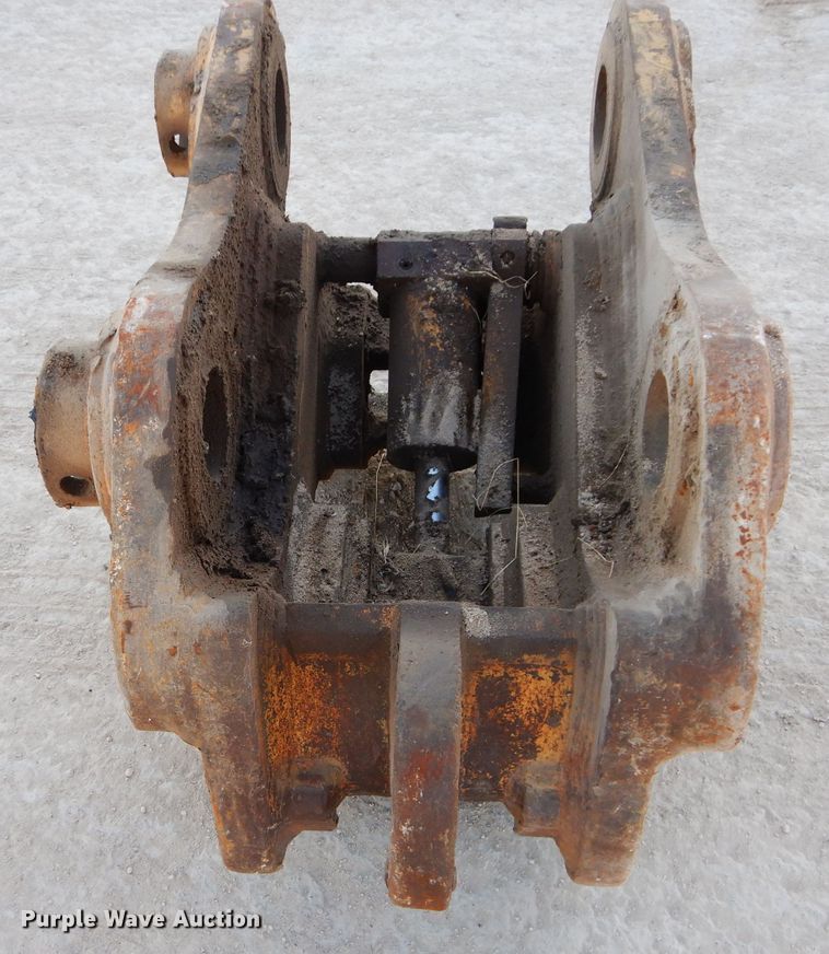 image for item JX9205 JRB hydraulic quick coupler