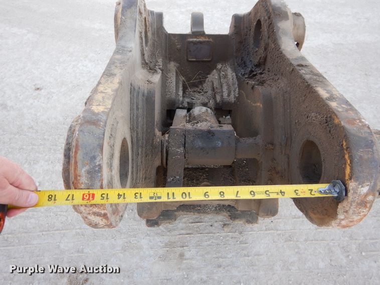 image for item JX9205 JRB hydraulic quick coupler