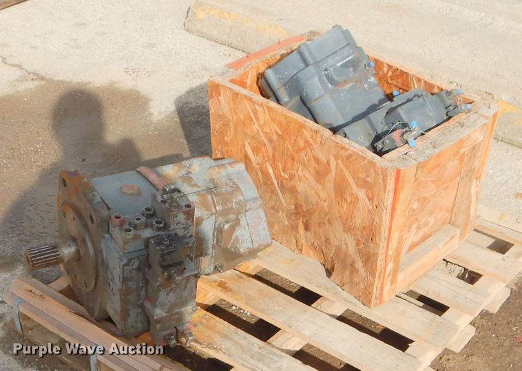 image for item JX9208 (2) Kawasaki NV270H-141L hydraulic pumps