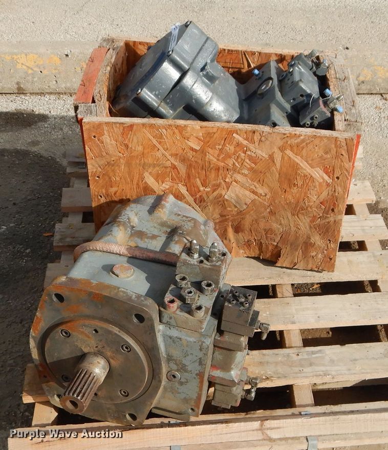 image for item JX9208 (2) Kawasaki NV270H-141L hydraulic pumps