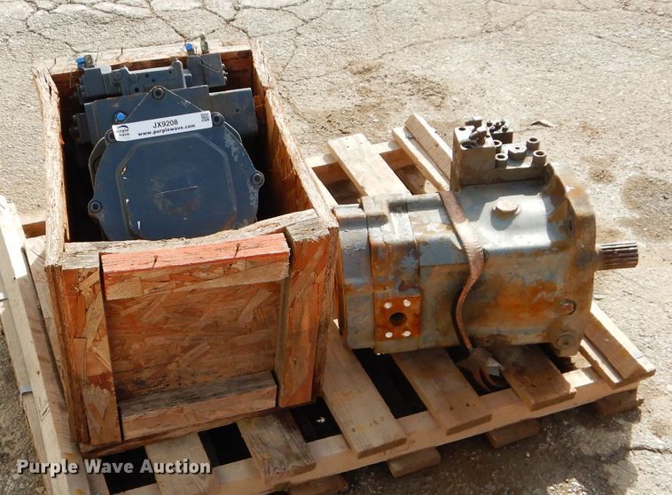 image for item JX9208 (2) Kawasaki NV270H-141L hydraulic pumps