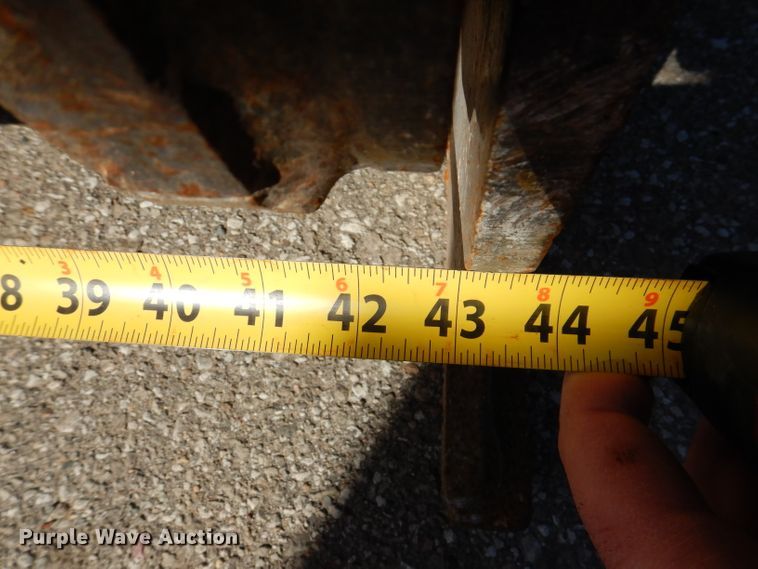 image for item KG9973 Caterpillar 43" W skid steer cold planer