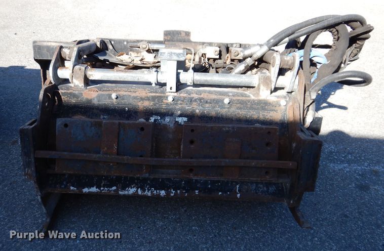 image for item KG9974 Caterpillar 43" W skid steer cold planer