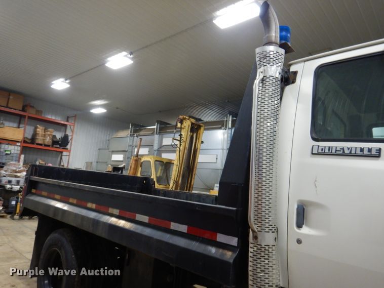 image for item KG9986 1998 Ford Louisville  flatbed truck