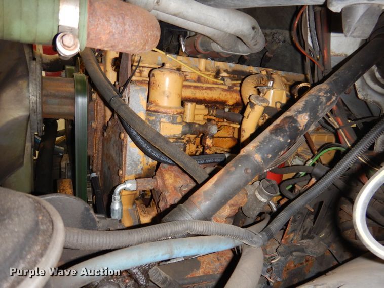 image for item KG9986 1998 Ford Louisville  flatbed truck