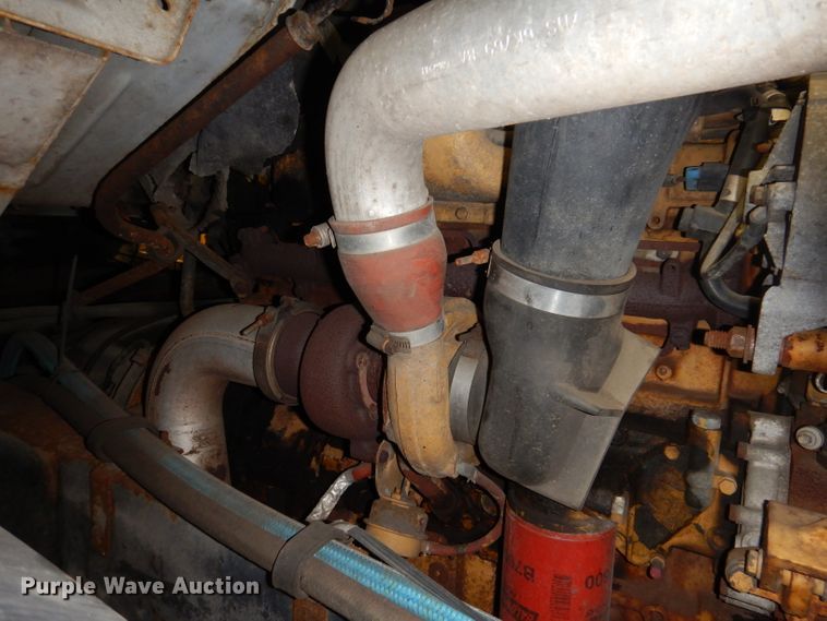 image for item KG9986 1998 Ford Louisville  flatbed truck