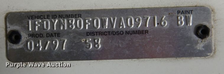 image for item KG9986 1998 Ford Louisville  flatbed truck