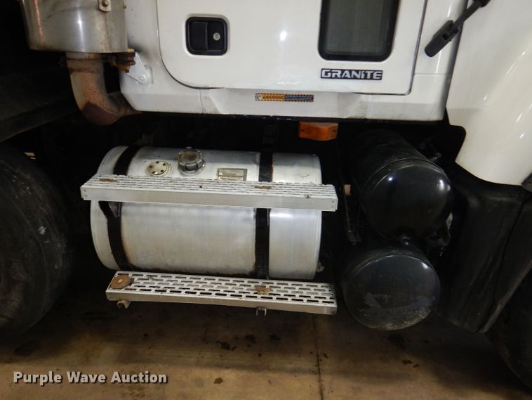 image for item KG9992 2004 Mack CV713 Granite  dump truck