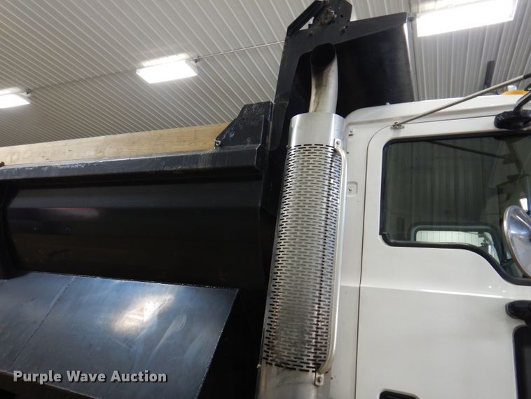 image for item KG9992 2004 Mack CV713 Granite  dump truck