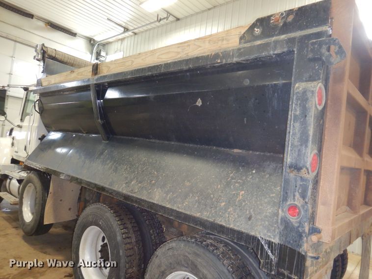 image for item KG9992 2004 Mack CV713 Granite  dump truck