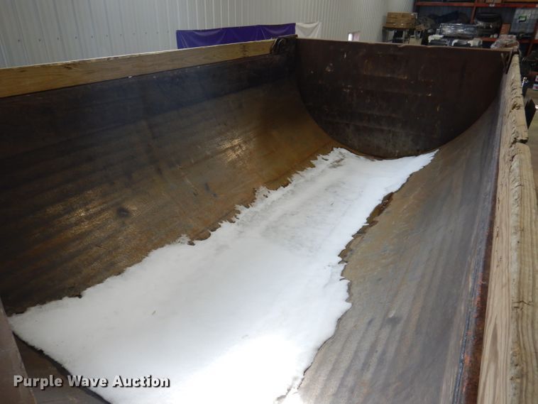 image for item KG9992 2004 Mack CV713 Granite  dump truck