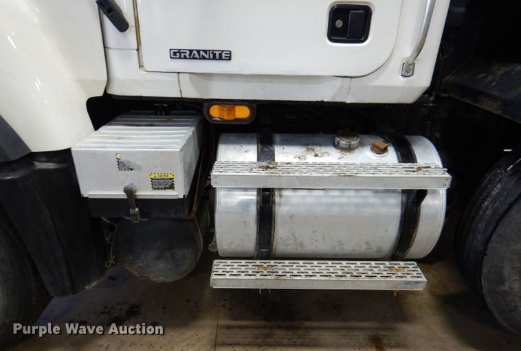 image for item KG9992 2004 Mack CV713 Granite  dump truck