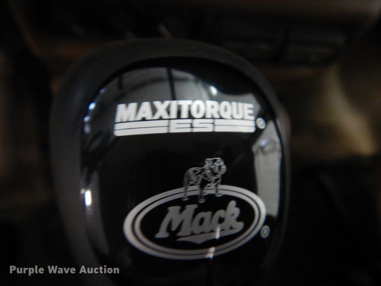 image for item KG9992 2004 Mack CV713 Granite  dump truck