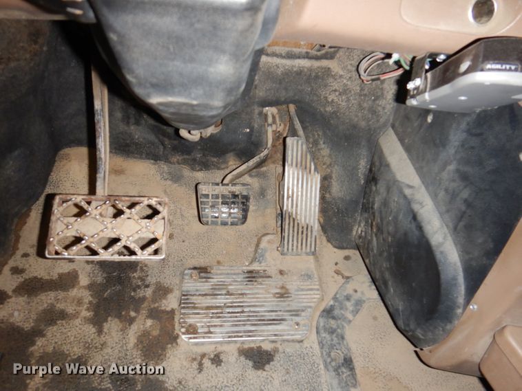 image for item KG9992 2004 Mack CV713 Granite  dump truck