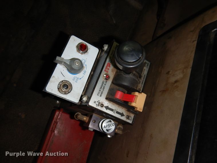 image for item KG9992 2004 Mack CV713 Granite  dump truck