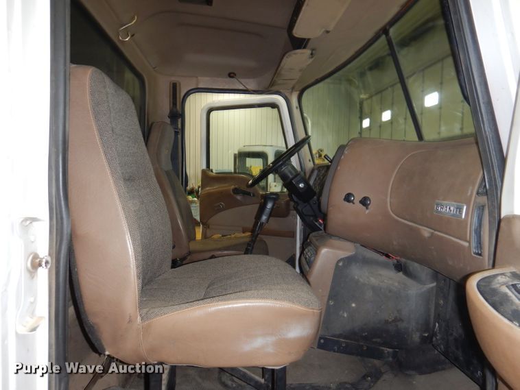 image for item KG9992 2004 Mack CV713 Granite  dump truck