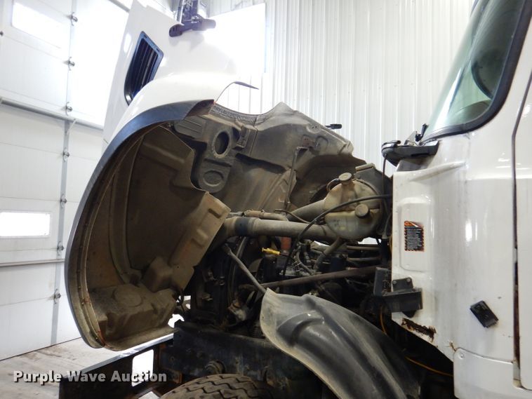 image for item KG9992 2004 Mack CV713 Granite  dump truck