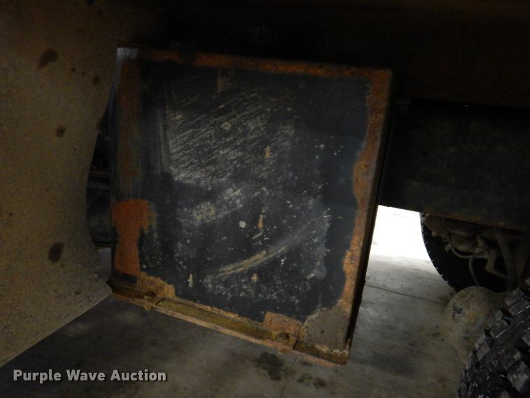 image for item KG9992 2004 Mack CV713 Granite  dump truck