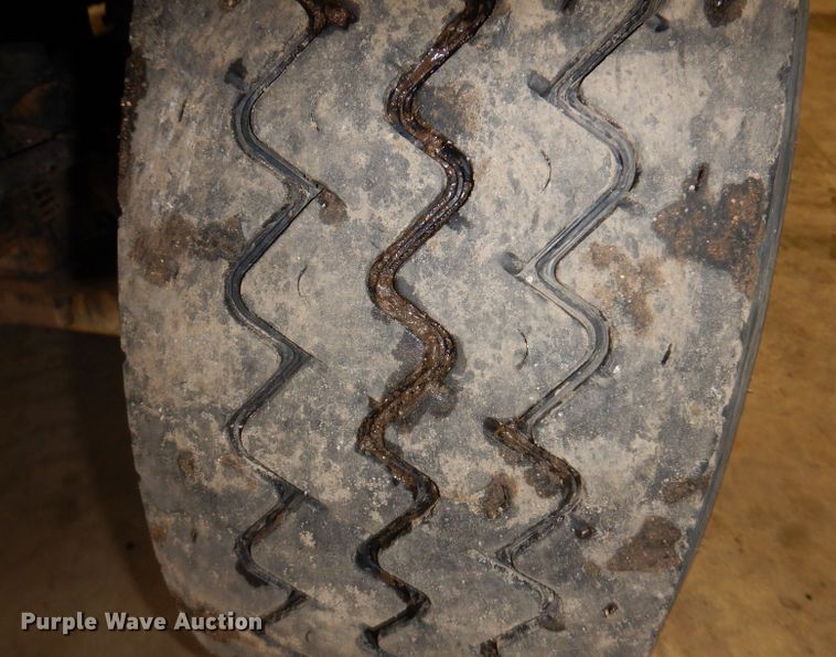 image for item KG9992 2004 Mack CV713 Granite  dump truck