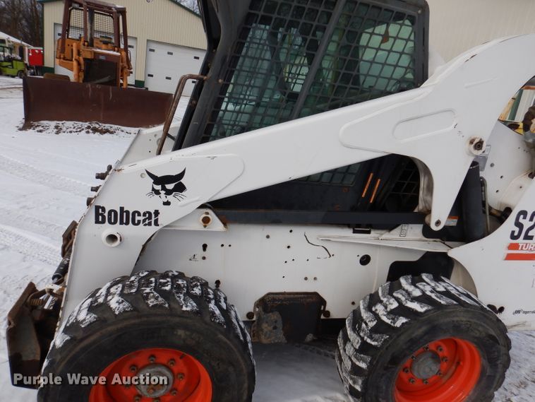 image for item KH9002 2003 Bobcat S250  skid steer loader