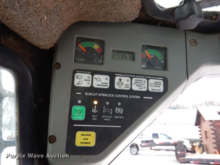 image for item KH9002 2003 Bobcat S250  skid steer loader