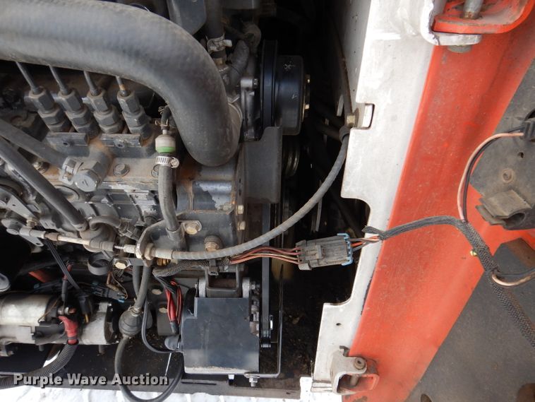 image for item KH9002 2003 Bobcat S250  skid steer loader