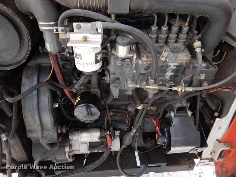 image for item KH9002 2003 Bobcat S250  skid steer loader