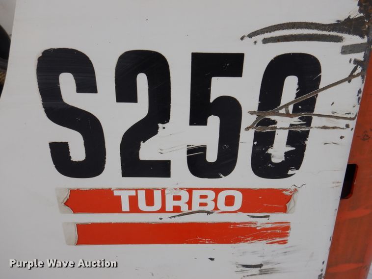 image for item KH9002 2003 Bobcat S250  skid steer loader