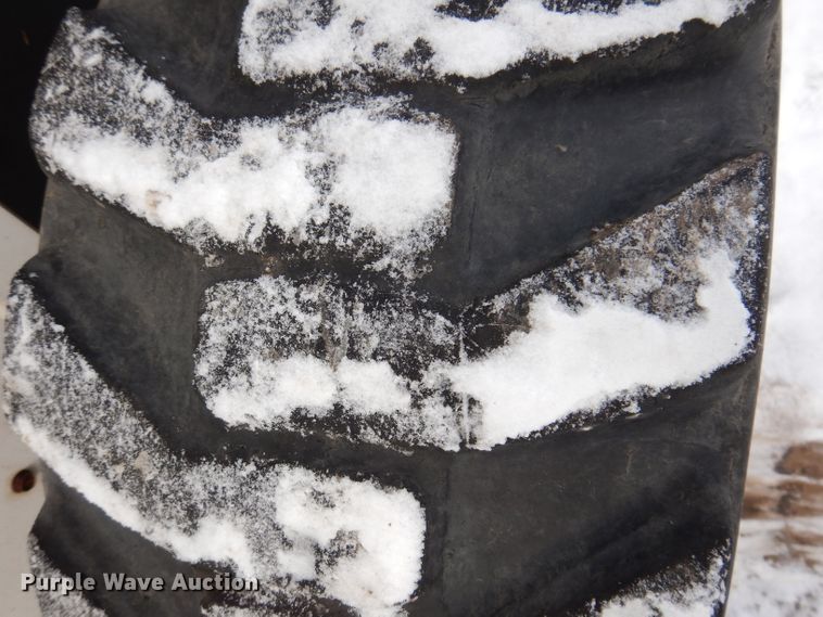 image for item KH9002 2003 Bobcat S250  skid steer loader