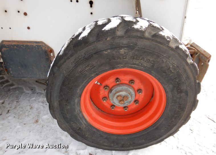 image for item KH9002 2003 Bobcat S250  skid steer loader